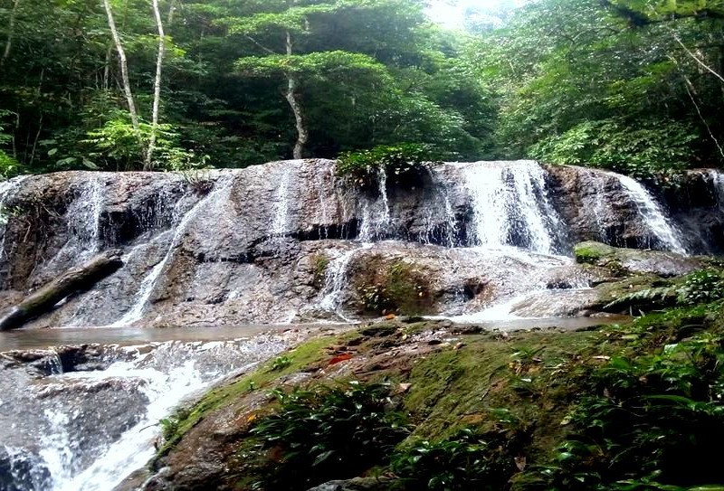 Air terjun di Aceh Besar