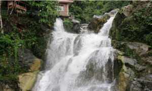 air terjun di lhoong